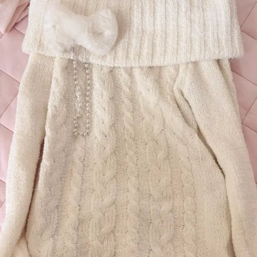 [BUNJANG] Lizlisa Tralala Off-Shoulder Knit Sweater with Large Ribbon / 라떼갸루 리즈리사 트랄라라 핀터깔 왕리본 오프숄더