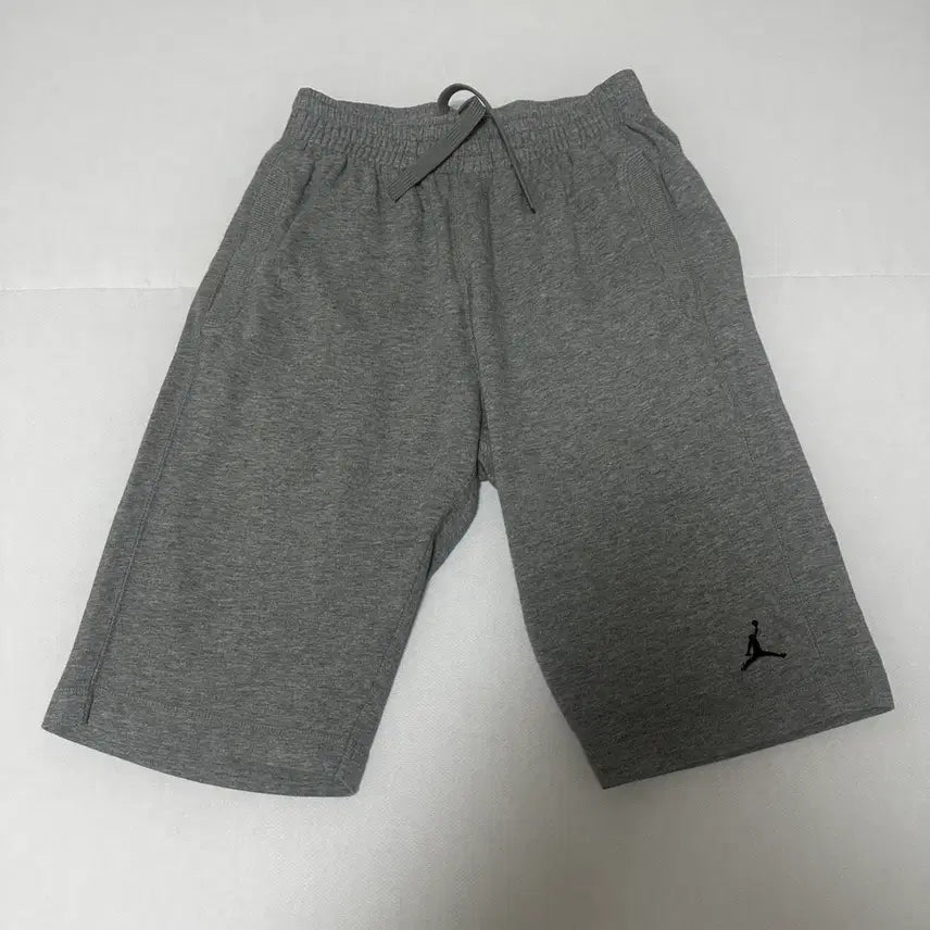 [BUNJANG] Jordan 5-Length Training Pants Grey XS / 조던 추리닝 그레이/5부 XS