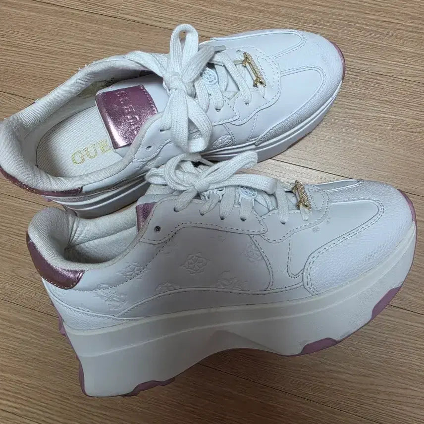 [BUNJANG] Guess CAREB5 Chunky Sneakers / 게스 카렙5 청키 스니커즈 (240)