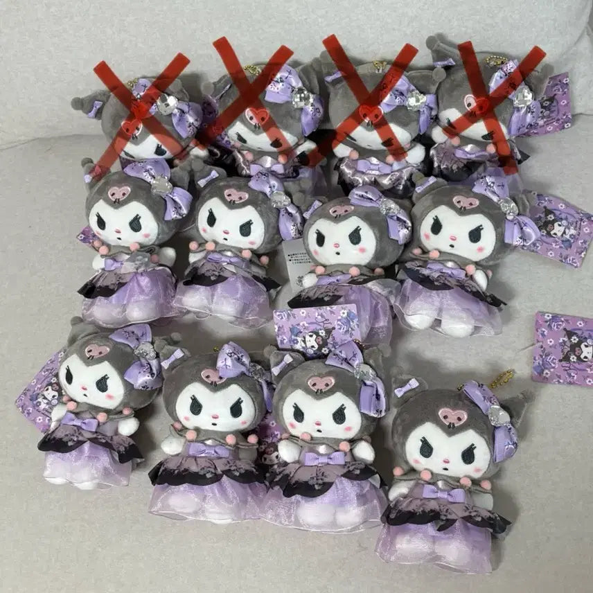 [BUNJANG] Kuromi Dress Plush Keychain / 새상품 레어템 드레스 쿠로미 인형 키링