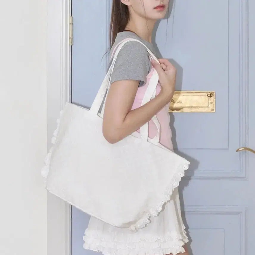 [BUNJANG] Alkialka Ruffle Trim Bag White / 알키알카 러플백 화이트 새상품 (69000원)