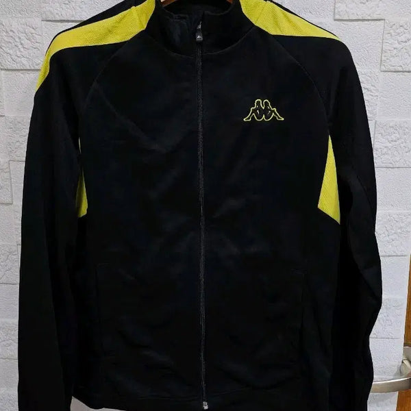 [BUNJANG] Kappa Training Zip-Up Jacket Black Yellow S / 카파 트레이닝 집업 자켓 블랙 옐로우 S