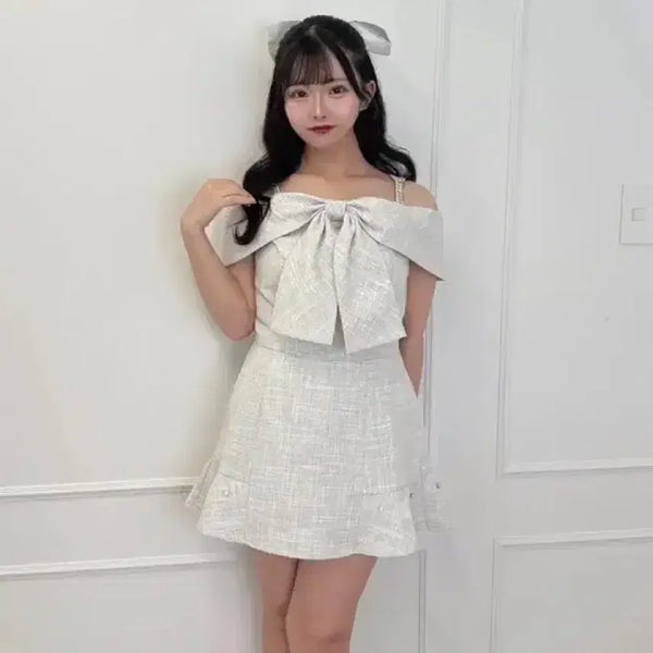[BUNJANG] Evelyn Lilie Muly Bijou Off-Shoulder Ribbed Sleeveless Skirt Set Two-Piece / 에블린릴리에뮬리비쥬리본오프숄더나시스커트셋업투피스evelyn스나계