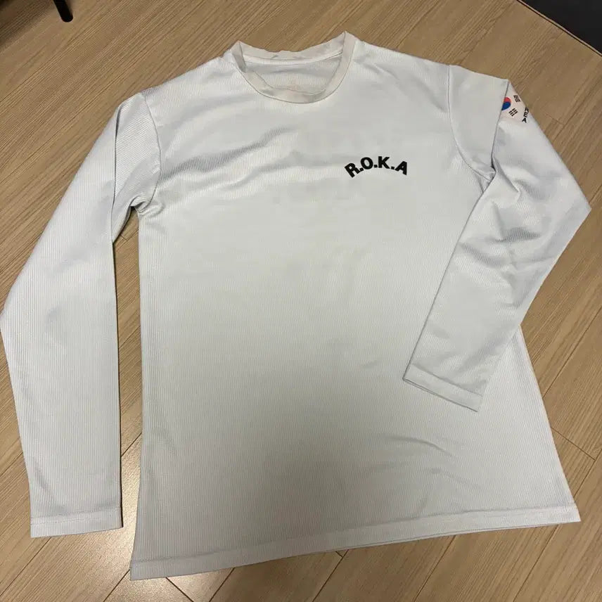 [BUNJANG] Roca Long Sleeve T-Shirt White Size 105 / 로카긴팔티 화이트 105사이즈