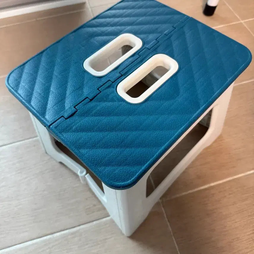 [BUNJANG] Portable Folding Stool Chair / 휴대용 접이식 간이 보조 폴딩 체어