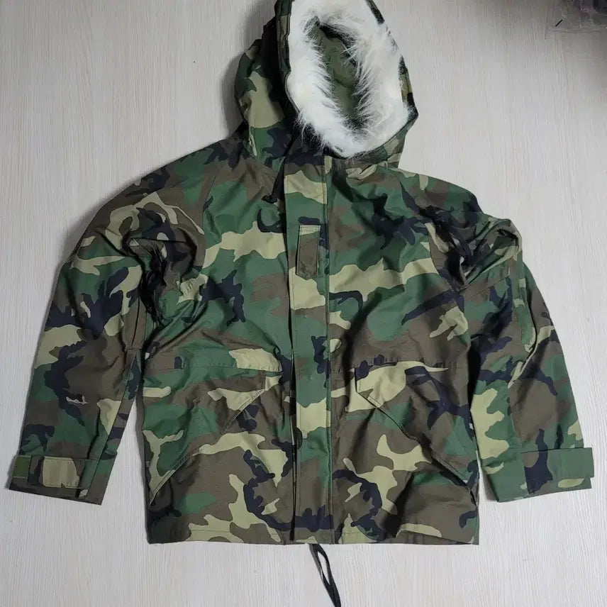 [BUNJANG] Woodland Gore-Tex Jacket (Medium-Regular) / 우드랜드 고어텍스 자켓(m-r)