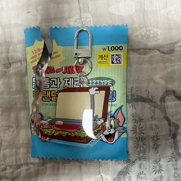 [BUNJANG] Daiso Tom and Jerry Random Acrylic Keychain / 다이소 톰과 제리 랜덤 아크릴 키링 판매 & 교환