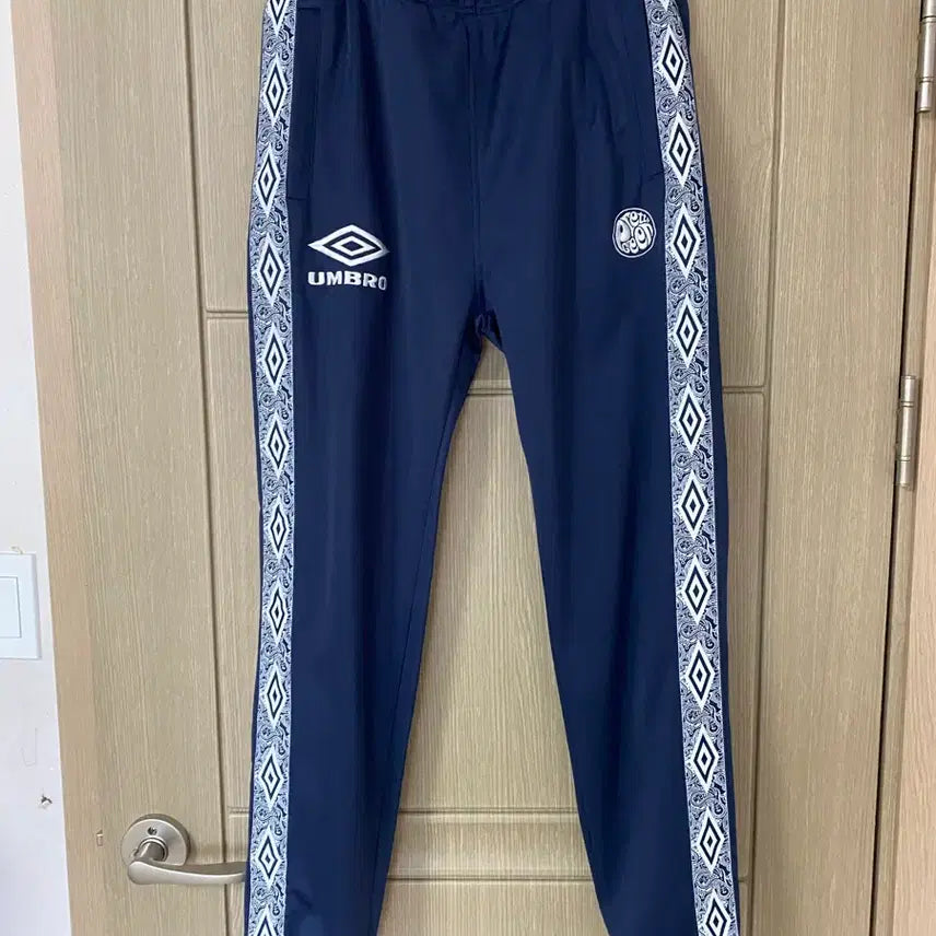 [BUNJANG] Umbro x Pretty Green Liam Gallagher Collaboration Track Pants / 엄브로 X 프리티그린(오아시스 리암갤러거) 트랙팬츠