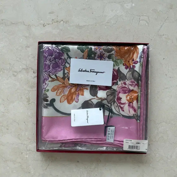 [BUNJANG] Ferragamo Silk Scarf Pink / 페라가모 실크 스카프 핑크 (새상품)