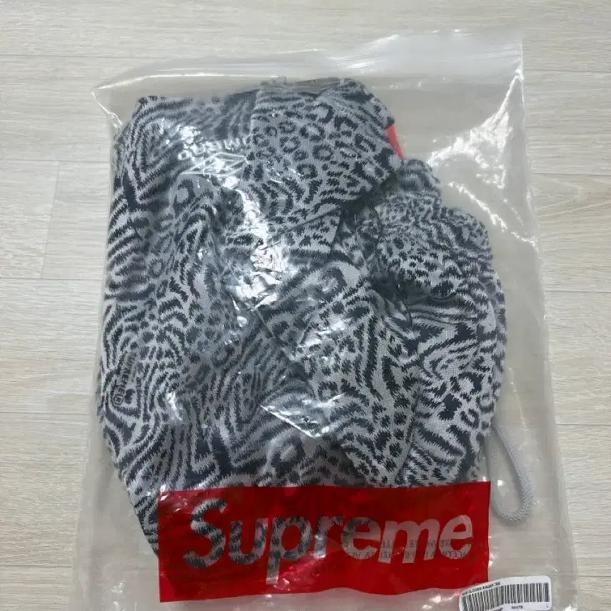 [BUNJANG] Supreme Umbro Jacquard Animal Pants Soccer Shorts (L) / [L] supreme 슈프림 엄브로 자카드 애니멀 팬츠 사커 쇼츠