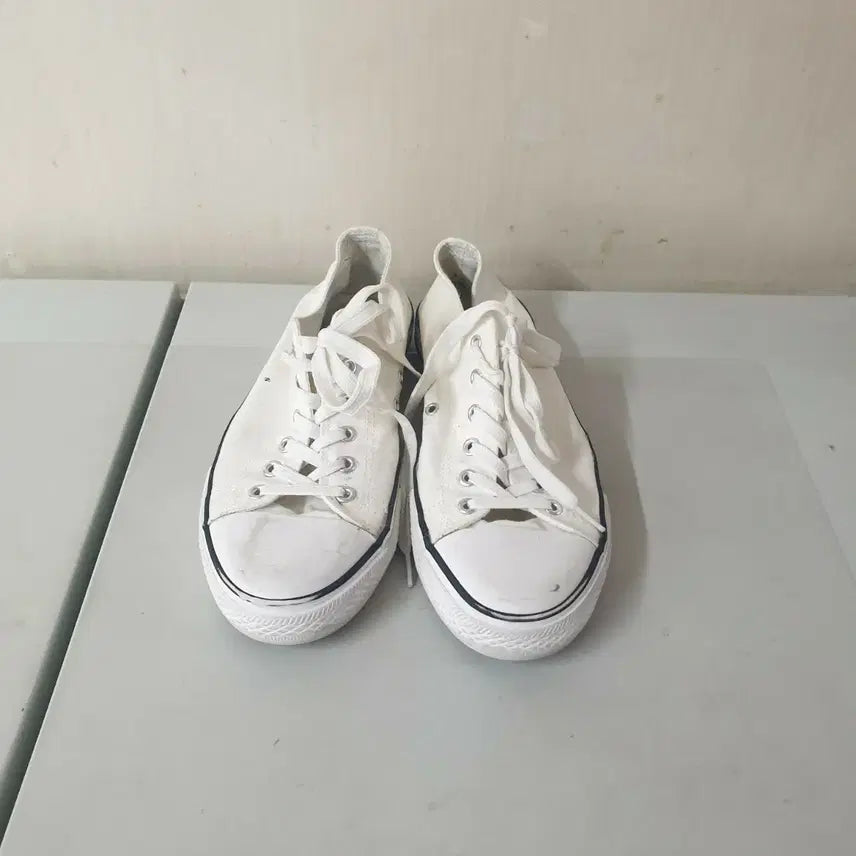 [BUNJANG] White Sneakers Size 270 / 단화270 운동화270 스니커즈270