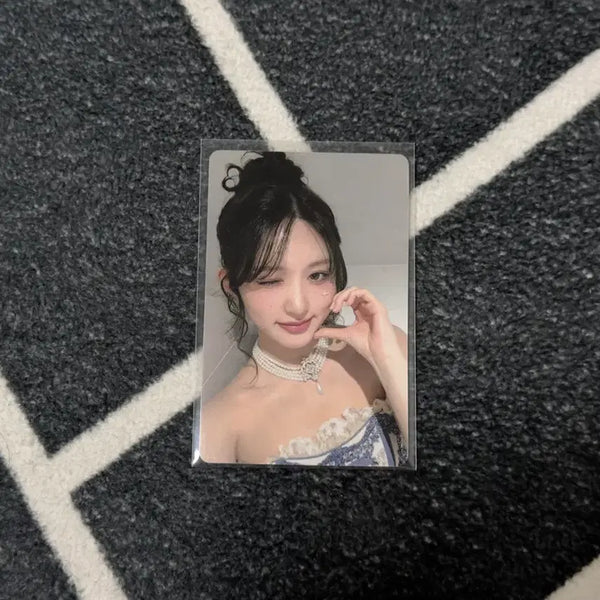 [BUNJANG] IVE Gaeul Switch isWE POB Photocard / 아이브 가을 스위치 이즈위 미공포 포카