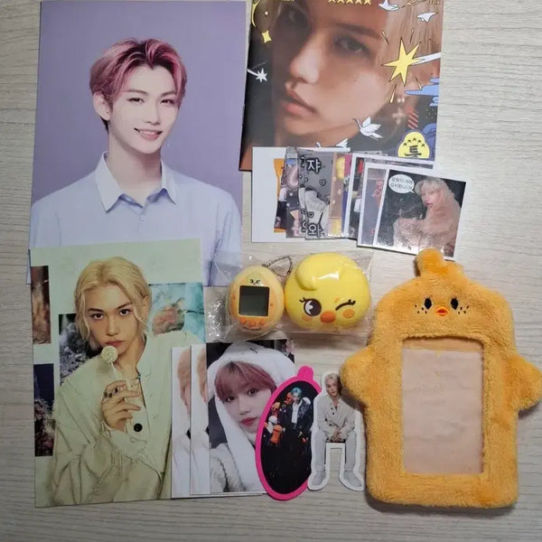 [BUNJANG] Stray Kids Felix Bokkari Tamagotchi Postcard Photocard Holder Bundle Set / 스트레이키즈 뽁아리 필릭스 용복 다마고치 엽서 비공굿 포카홀더 일괄 처분