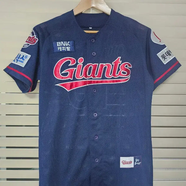 [BUNJANG] Lotte Giants Lee Dae-ho Signed Baseball Jersey (Tagged S, Fits M) / 롯데자이언츠 유니폼 이대호마킹 S(실측 M)