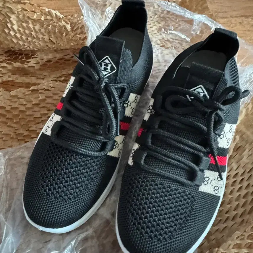 [BUNJANG] Black Sneakers Women's Design Shoes / [마지막가격내림]블랙 스니커즈 여성 디자인 슈즈 미사용 새상품 225