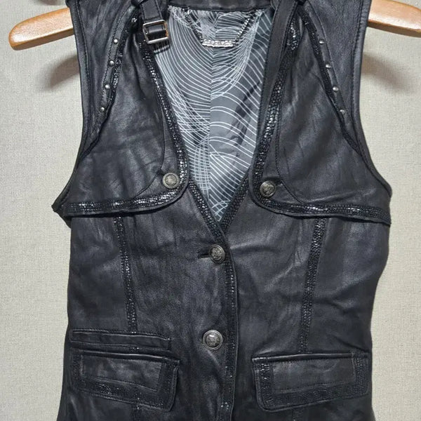 [BUNJANG] Black Lambskin Vest / 블랙 양가죽 조끼