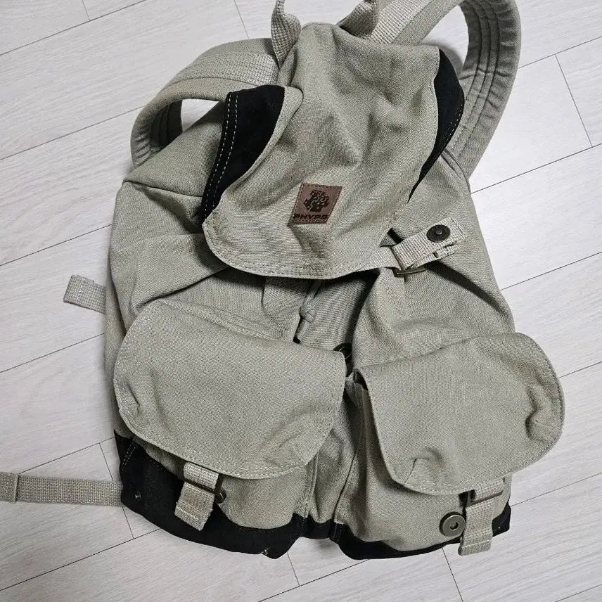 [BUNJANG] Physical Education Department Phyps Backpack / 피지컬 에듀케이션 디파트먼트 phyps 백팩