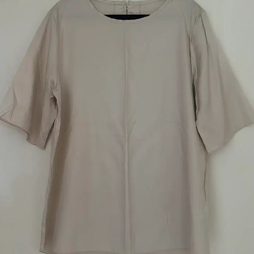 [BUNJANG] Satin Short-Sleeve Blouse / (새상품) 새틴 반팔 블라우스