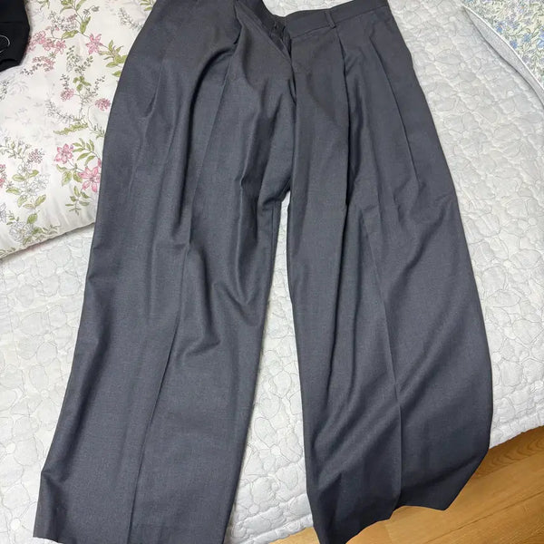 [BUNJANG] Decolloso Wide Slacks Gray Size 2 / 데꼬로소 슬렉스 그레이 사이즈 2 판매합니다.
