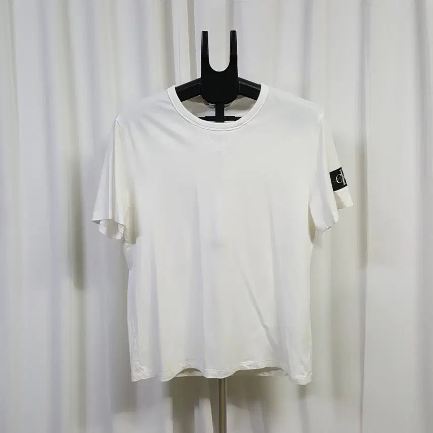 [BUNJANG] Calvin Klein Men's T-Shirt XL / 캘빈클라인 남성 반팔티셔츠 XL 오일장 0331