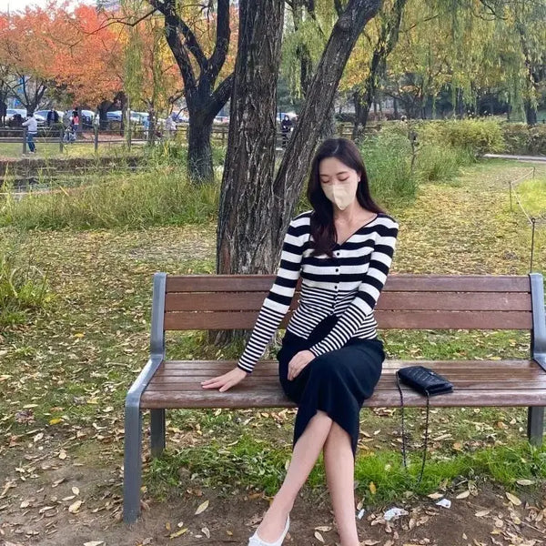 [BUNJANG] Renne Heartneck Stripe Cardigan Knit / 렌느 하트넥 스트라이프 가디건 니트