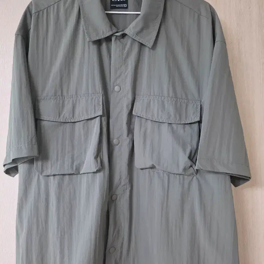 [BUNJANG] Zara Olive Short Sleeve Oversized Shirt / 자라 셔츠 올리브 색상