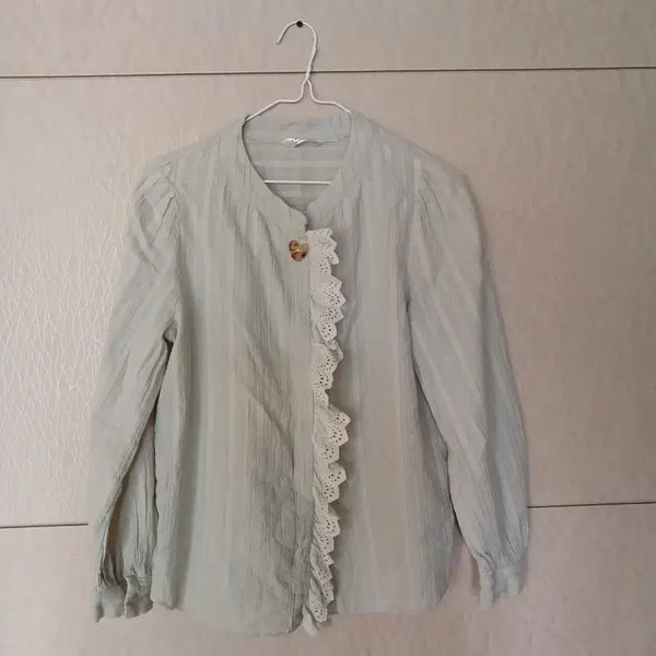 [BUNJANG] Pale Mint Frill Lace Blouse / 블라우스 페일 민트색 프릴 레이스 배색