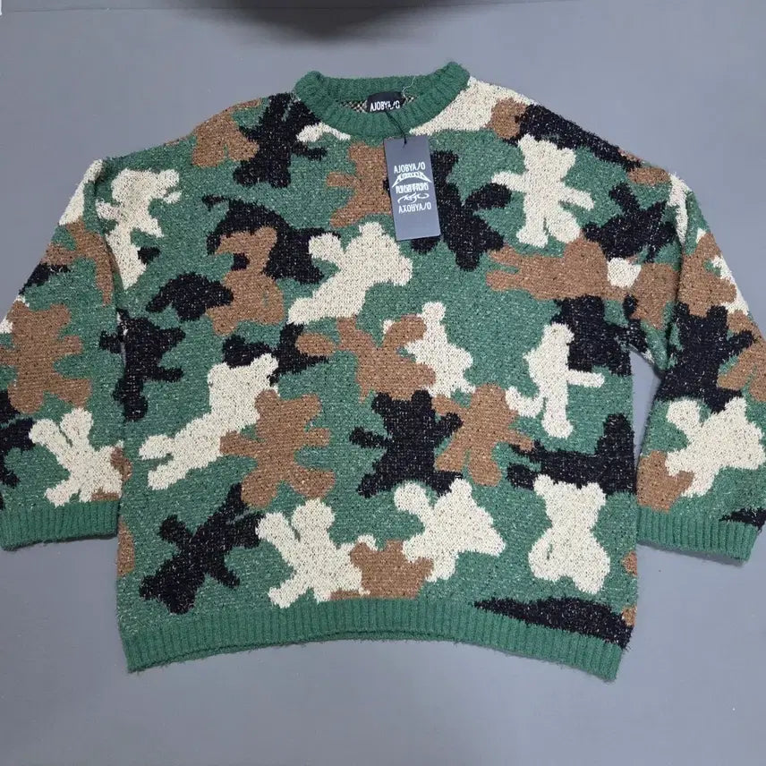 [BUNJANG] AJO BY AJO Teddy Bear Camouflage Knit Sweater Khaki / 아조바이아조 테디 베어 카모플라쥬 니트 스웨터 카키