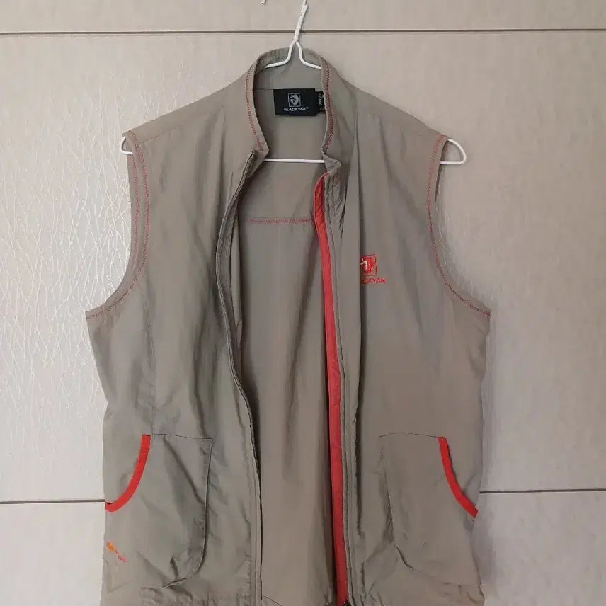 [BUNJANG] Blackyak Vest Beige / 블랙야크 베스트 조끼 베이지색