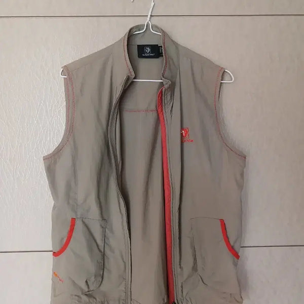 [BUNJANG] Blackyak Vest Beige / 블랙야크 베스트 조끼 베이지색