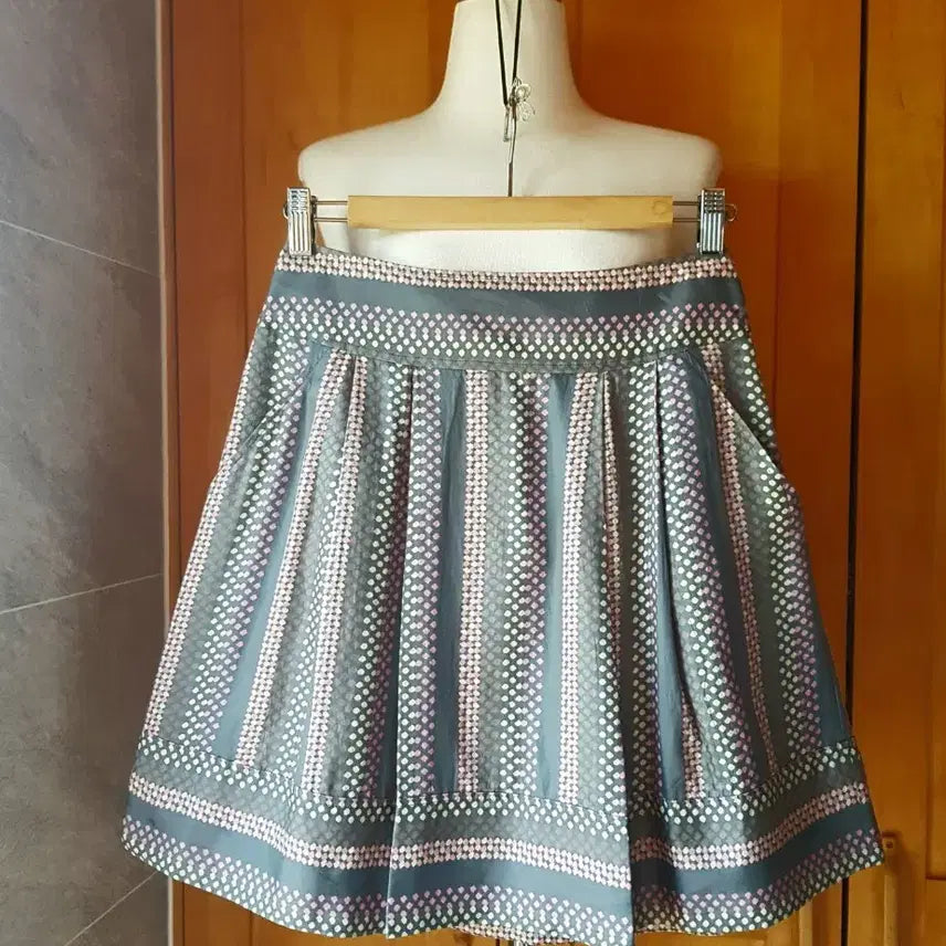 [BUNJANG] Marc Jacobs Silk Pleated Flare Skirt / 마크제이콥스 실크 스커트