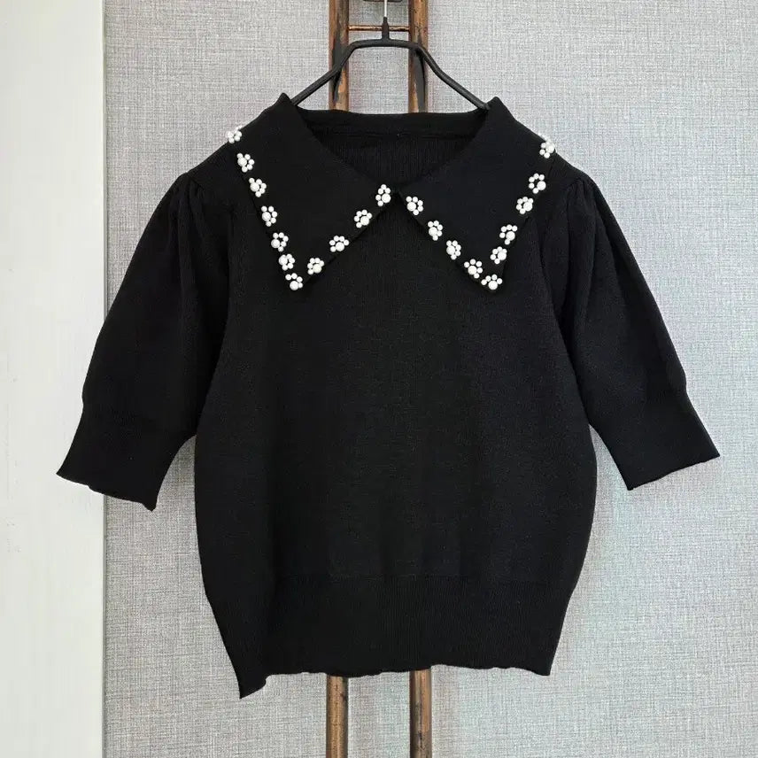 [BUNJANG] Pearl Collar Voluminous Sleeve Knit / 진주알 카라 볼륨소매 니트