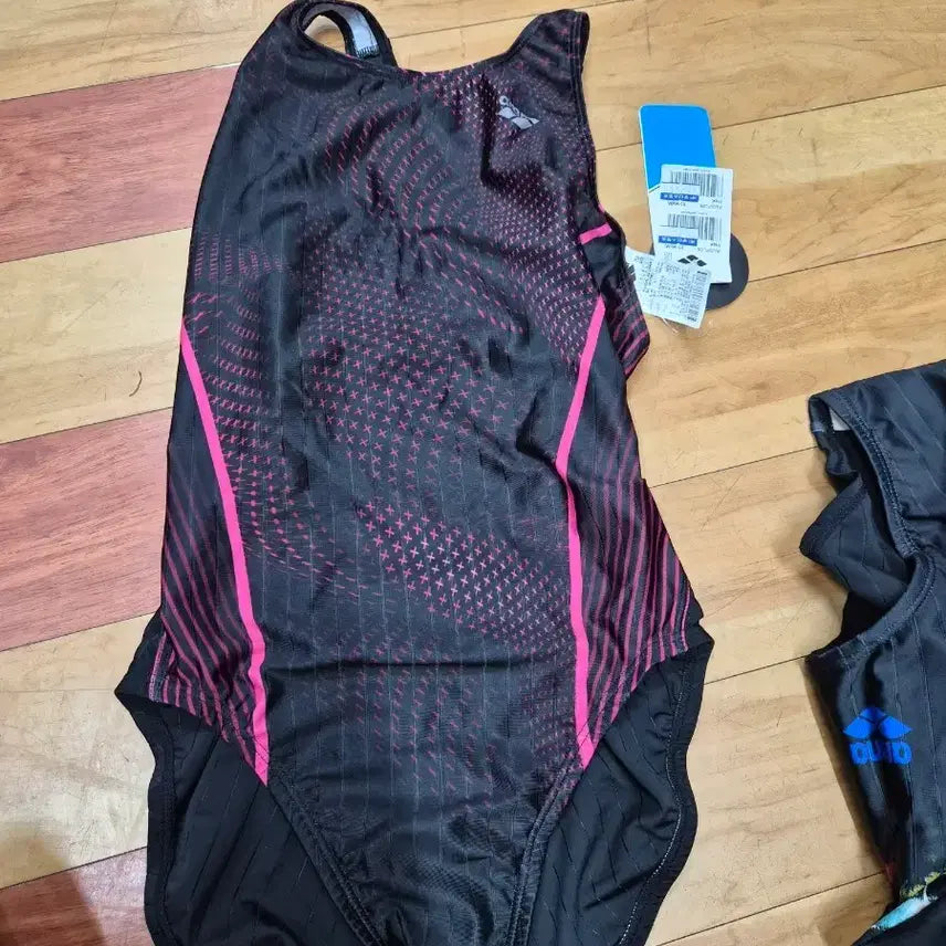 [BUNJANG] Arena Women's One-Piece Swimsuit Pink/Black M / 아레나 여성 수영복 원피스 핑크/블랙m