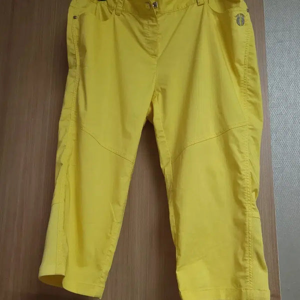 [BUNJANG] Beanpole Golf Yellow 7-Button Pants / 빈폴골프 옐로우 7부 팬츠