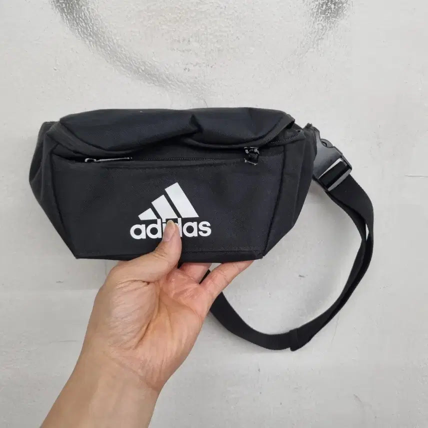 [BUNJANG] Adidas Crossbody Bag Hip Sack Free Size / [free size] 아디다스 크로스백 힙색