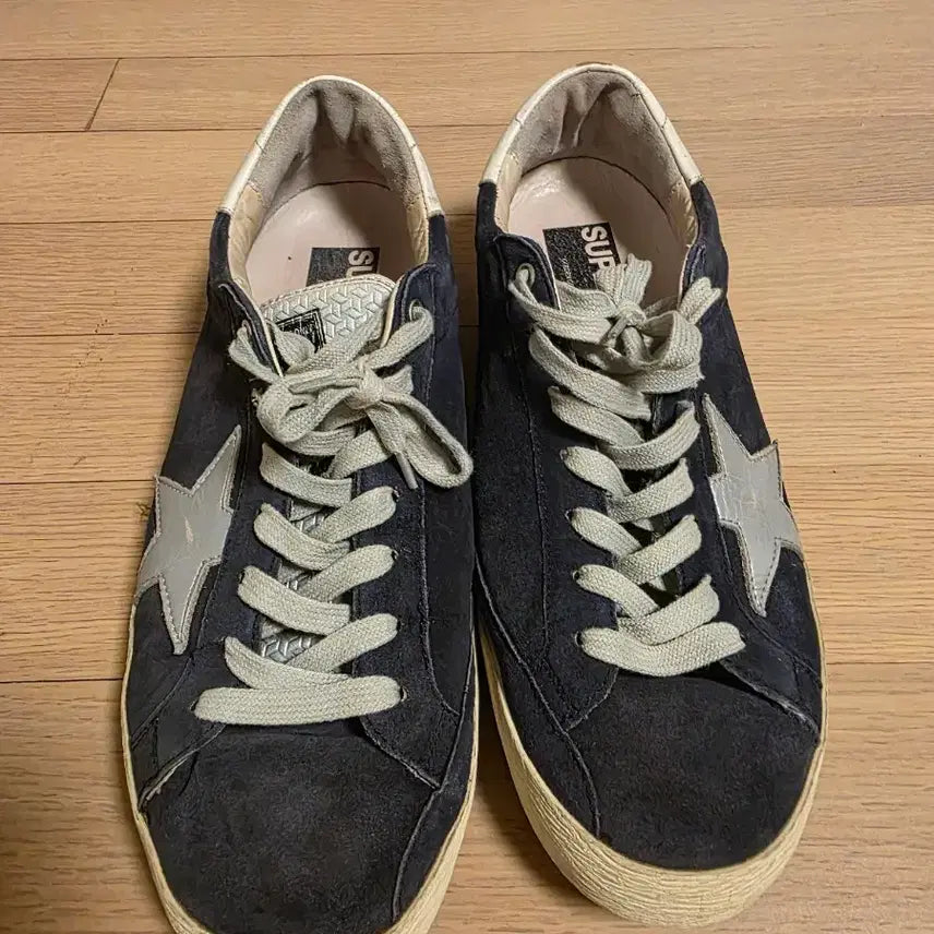 [BUNJANG] Golden Goose Suede Star Sneakers / 골든구스 스웨이드 별 스니커즈(280)