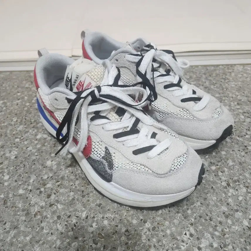 [BUNJANG] Nike Sacai Vaporwaffle Royal Fuchsia / 나이키 사카이 베이퍼와플 로얄푸시아