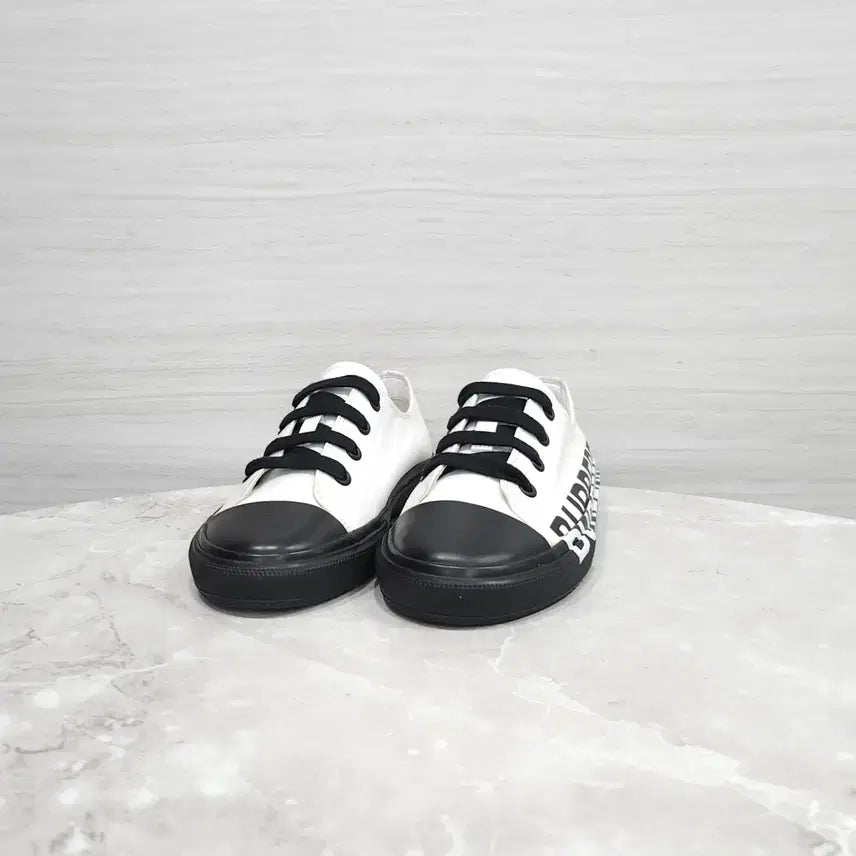 [BUNJANG] Burberry Logo Cotton Sneakers / 33 / 버버리 로고 코튼 스니커즈 8018270
