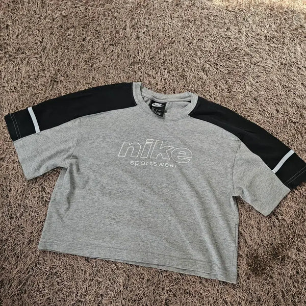 [BUNJANG] Nike NSW Center Logo Raglan Colorblock Crop T-Shirt (L) / 나이키(Nike) Nsw 센터 로고 라글란 배색 크롭 반팔티셔츠 L