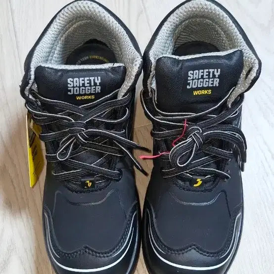[BUNJANG] Safety Jogger New 250mm Safety Shoes / (새상품 250mm) 세이프티조거 안전화