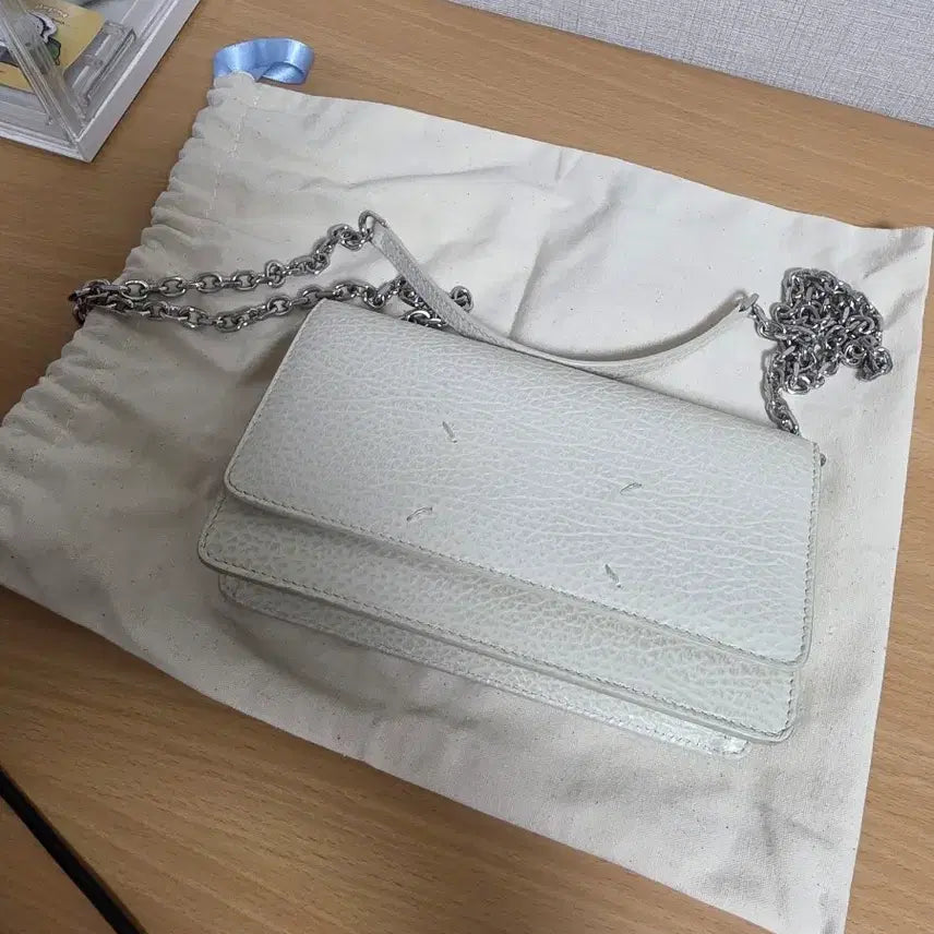 [BUNJANG] Maison Margiela Chain Wallet Dirty White / !!반값보다 저렴!! 메종마르지엘라 체인 월렛 더티화이트 woc