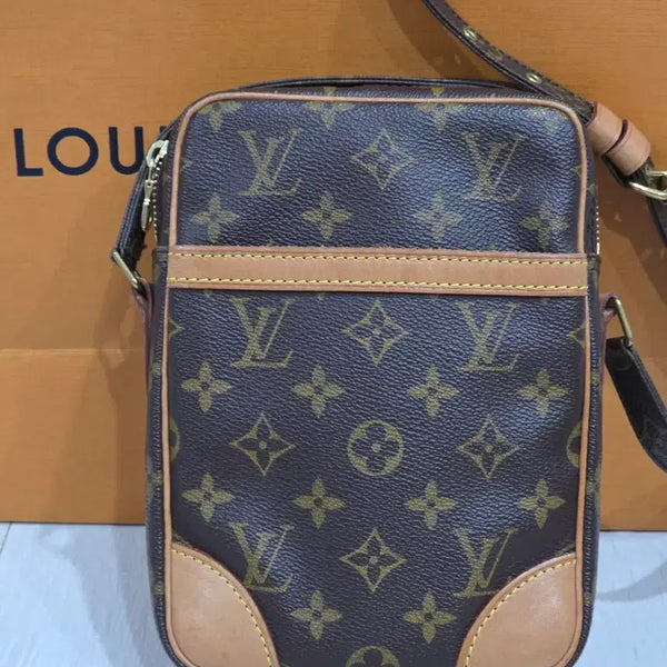 [BUNJANG] Louis Vuitton Monogram Danube Crossbody Shoulder Bag Unisex / 루이비통 모노그램 다뉴브 다누브 크로스백 숄더백 남녀공용