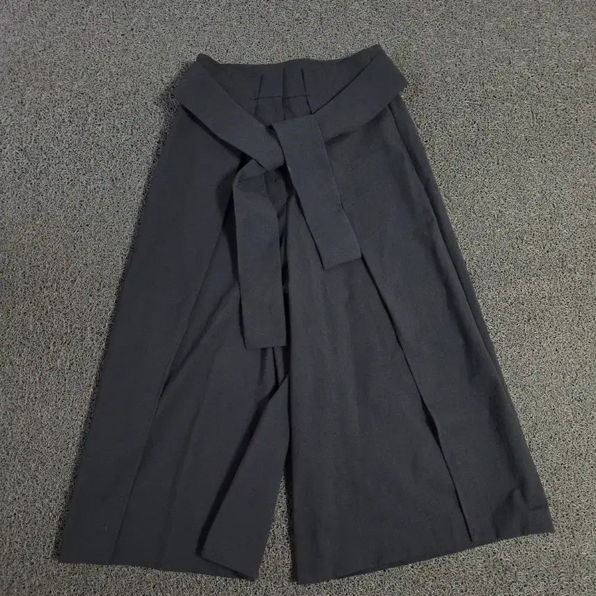 [BUNJANG] MINE Wide Leg Pants with Waist Strap Belt / 마인 MINE 와이드 팬츠 허리 스트랩 벨트 일자 바지