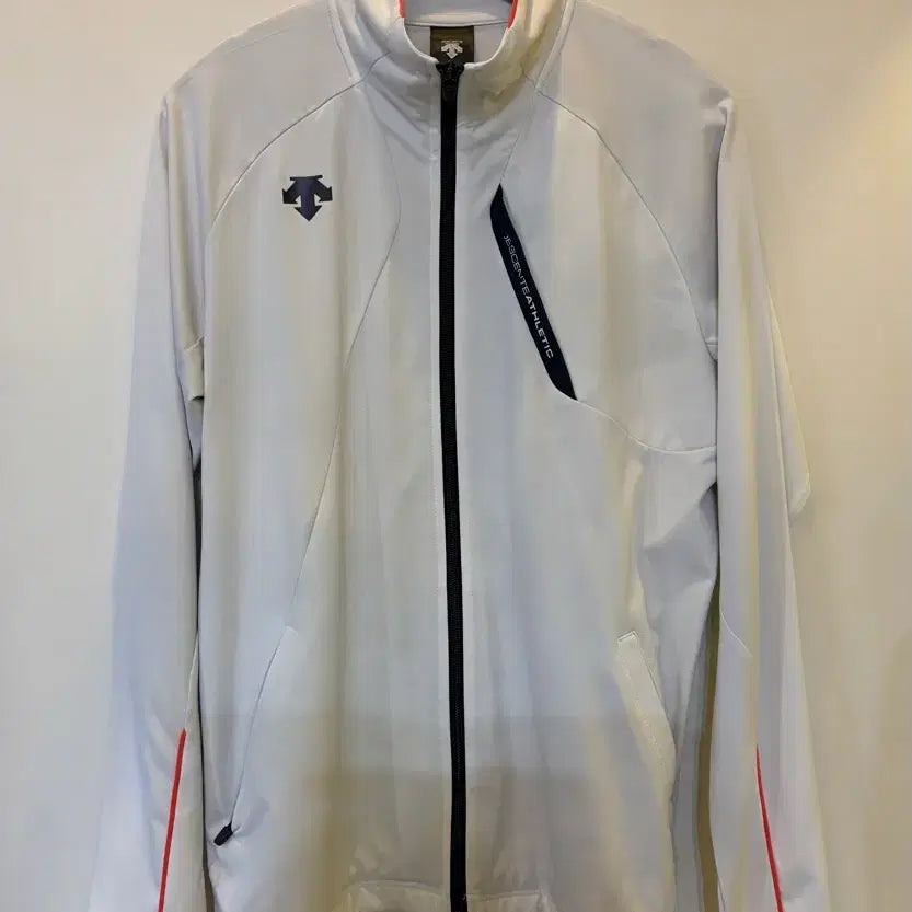 [BUNJANG] Descente Rash Guard White Size 95 / 데상트 레쉬가드 95