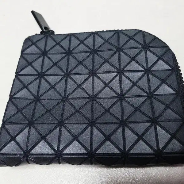[BUNJANG] Bao Bao Issey Miyake Zipper Wallet Pouch / 바오바오 이세이미야케 지퍼 반지갑 파우치