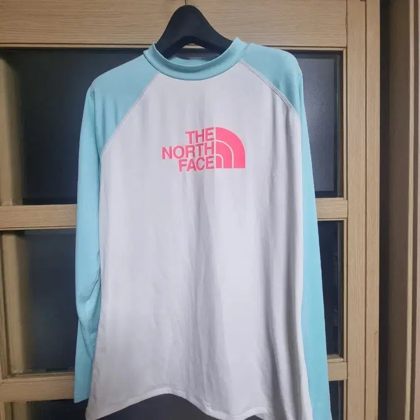 [BUNJANG] The North Face Long Sleeve T-Shirt Sky Blue/White XL / 노스페이스 긴팔 티셔츠 하늘색/흰색 Xl