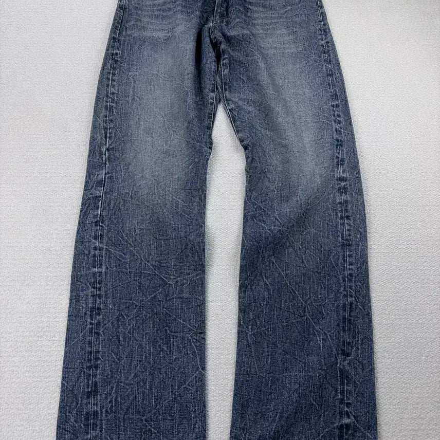 [BUNJANG] Circum Mid-Blue Washed Loose Fit Denim / Circum 중청 워싱 루즈핏 데님