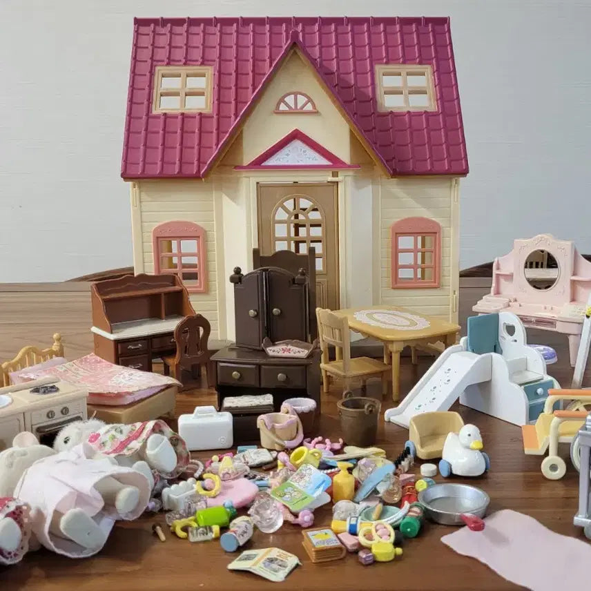 [BUNJANG] Sylvanian Families House, Dolls, and Accessories Set / 실바니안 패밀리 집과 인형 그리고 소품