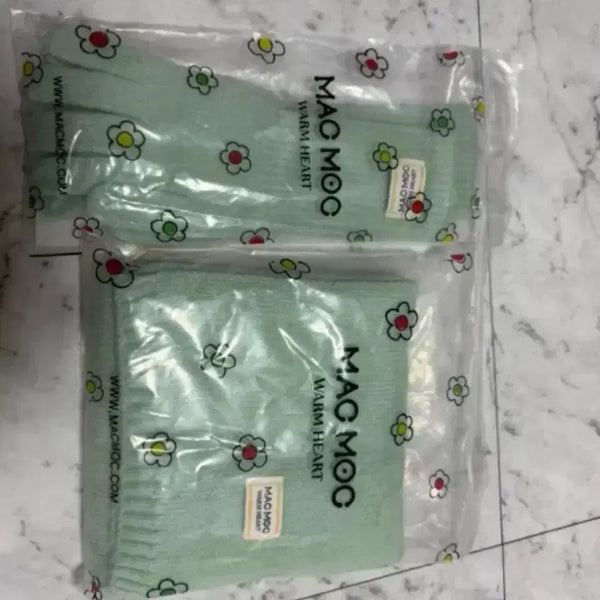 [BUNJANG] Marc Mork Scarf and Gloves Set / 마크모크 목도리 장갑 세트 새상품