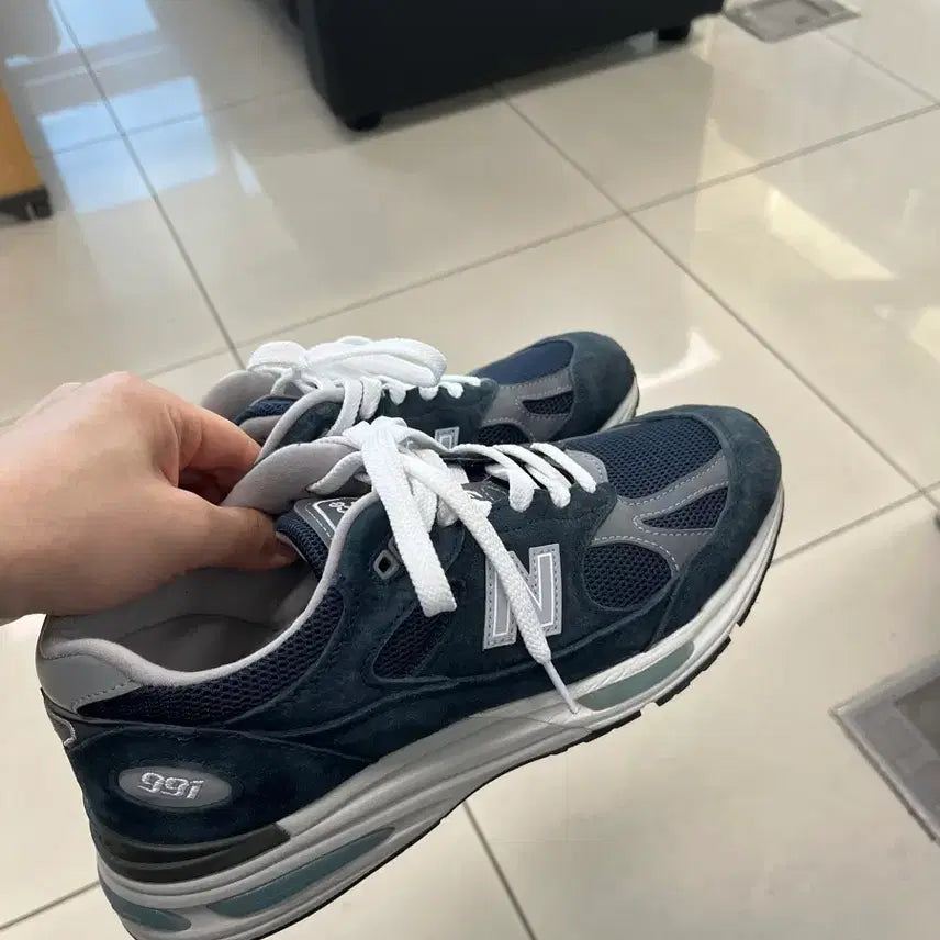 [BUNJANG] New Balance 991v2 Navy Running Shoes / 뉴발란스 991v2 네이비 260